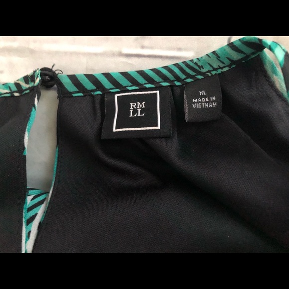 Beautiful Maxi Dress 👗 - Picture 3 of 4